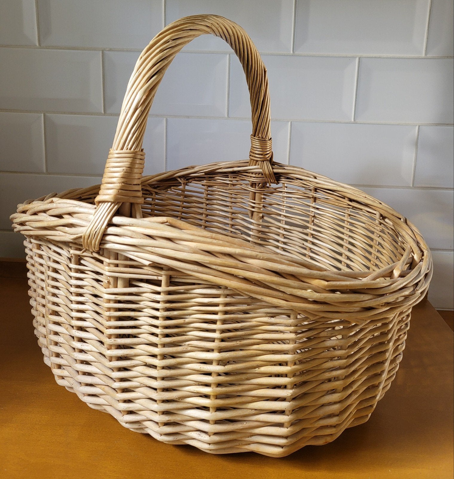 Rustieke Gevlochten Houtmand / Aardappelmand (41 x 35 cm), Huis en Inrichting, Gebruikt, Gevlochten, Mand, Rond