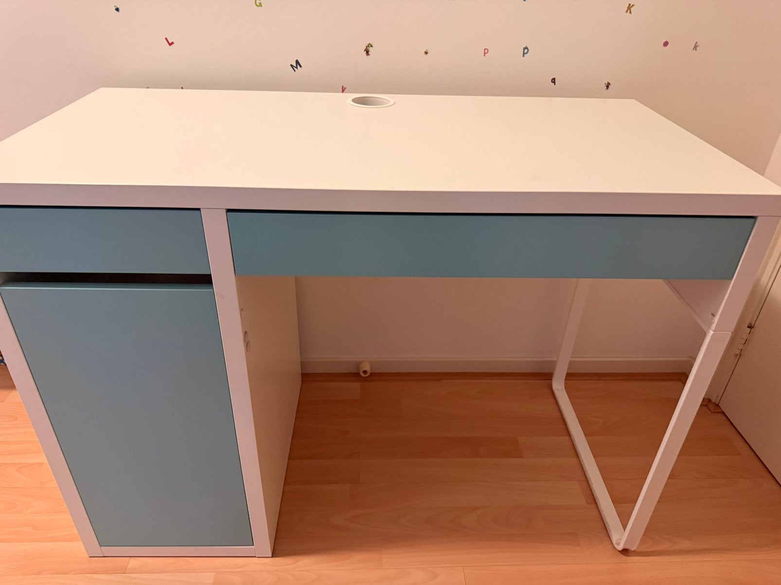 IKEA kinder bureau 120 x 50 cm, Ophalen, Zo goed als nieuw