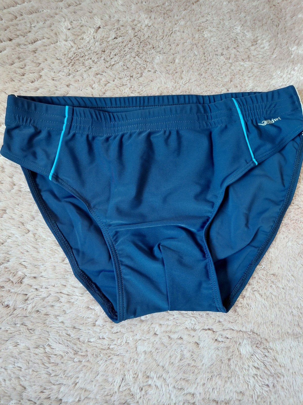 Shiwi donkerblauwe zwembroek maat 6, nooit gedragen, Shiwi, Blauw, Overige maten, Ophalen of Verzenden