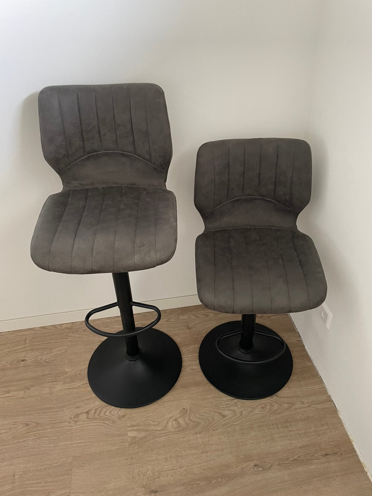 Barstoelen, Huis en Inrichting, Barkrukken, Ophalen, 60 tot 90 cm, Zo goed als nieuw, In hoogte verstelbaar