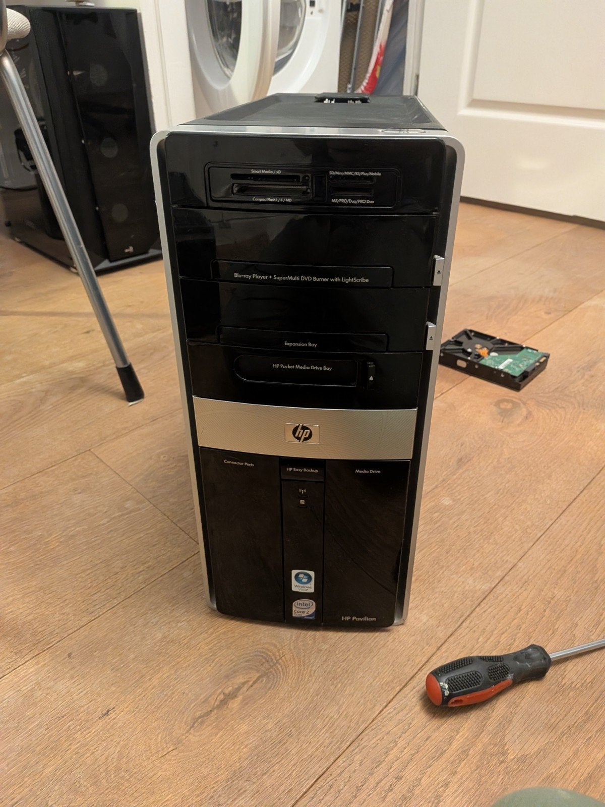 HP Pavilion moederbord, onderdelen en kast, Ophalen