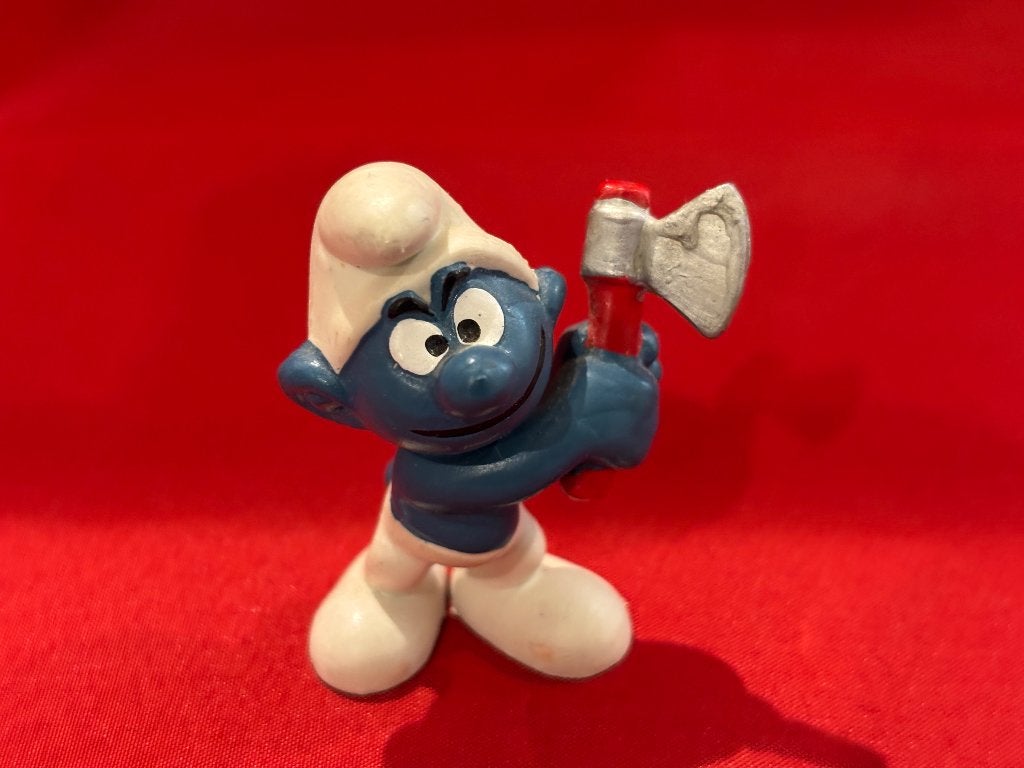 Potige smurf met hakbijl. Hoog 5 cm. Schleich Peyo 1978 .c2, Verzamelen, Ophalen, Zo goed als nieuw, Potige Smurf, Poppetje, Figuurtje of Knuffel