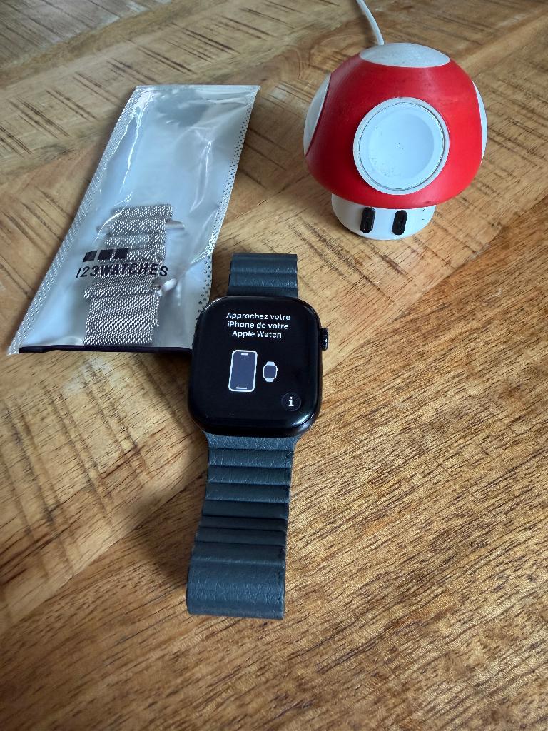 Apple Watch series 10, Overige modellen, Zwart, Ophalen of Verzenden, Zo goed als nieuw