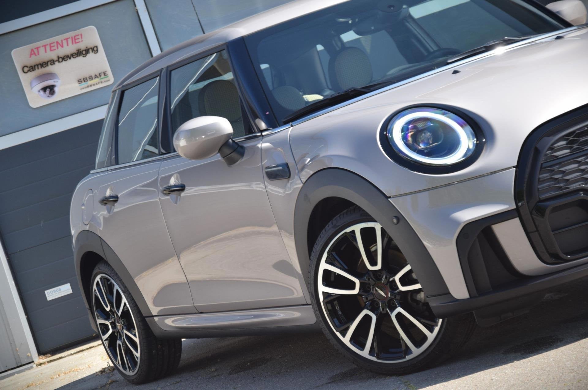 Mini Cooper 1.5 John Cooper Works, Voorwielaandrijving, Gebruikt, Leder en Stof, 102 pk