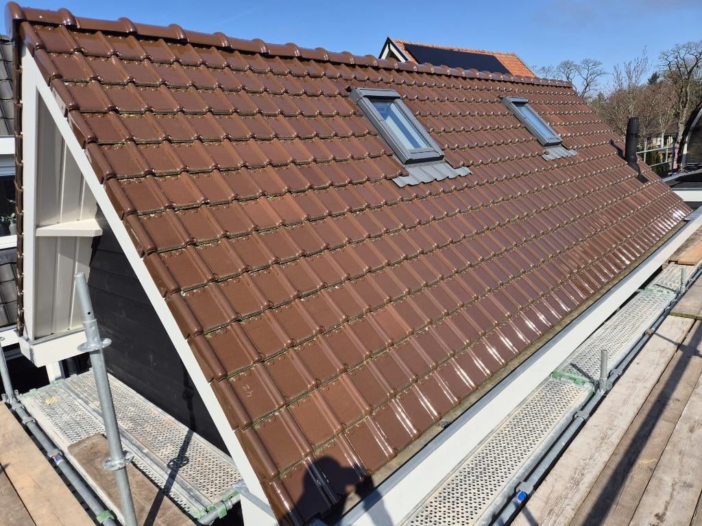 Dakpan Monier Tuile du Nord bruin verglaasd, Doe-het-zelf en Verbouw, Dakpannen en Dakbedekking, Zo goed als nieuw, Dakpannen