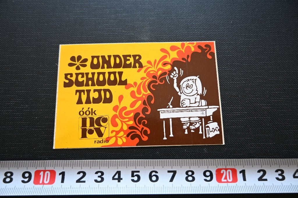 sticker omroep NCRV radio onder schooltijd, Verzamelen, Ophalen, Zo goed als nieuw
