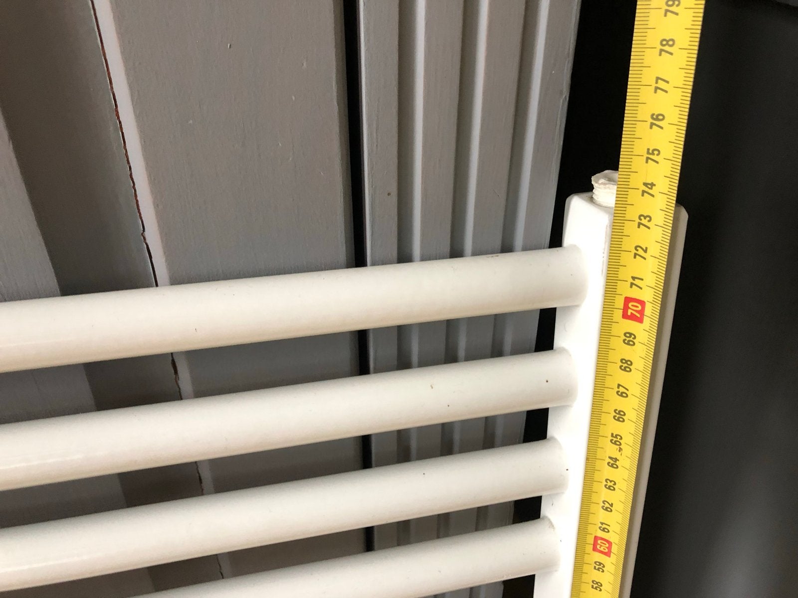 Design radiator 74cm hoog, incl. bevestigingsmateriaal, Ophalen, Gebruikt, Radiator, 30 tot 80 cm