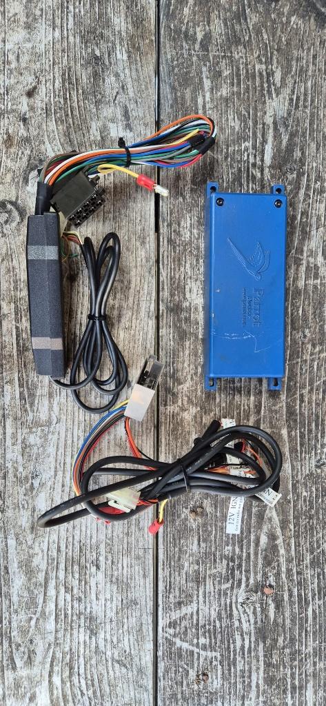 diverse onderdelen voor de Parrot CK3100N Bluetooth carkit, Ophalen of Verzenden, Gebruikt