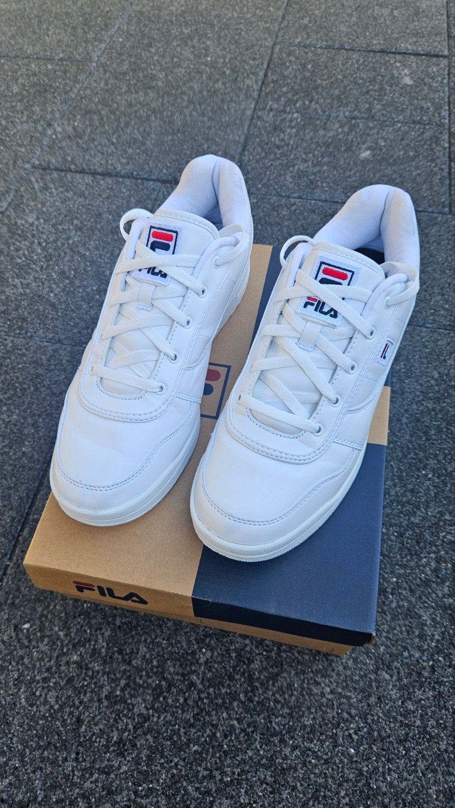 Fila sneakers, Ophalen of Verzenden, Zo goed als nieuw