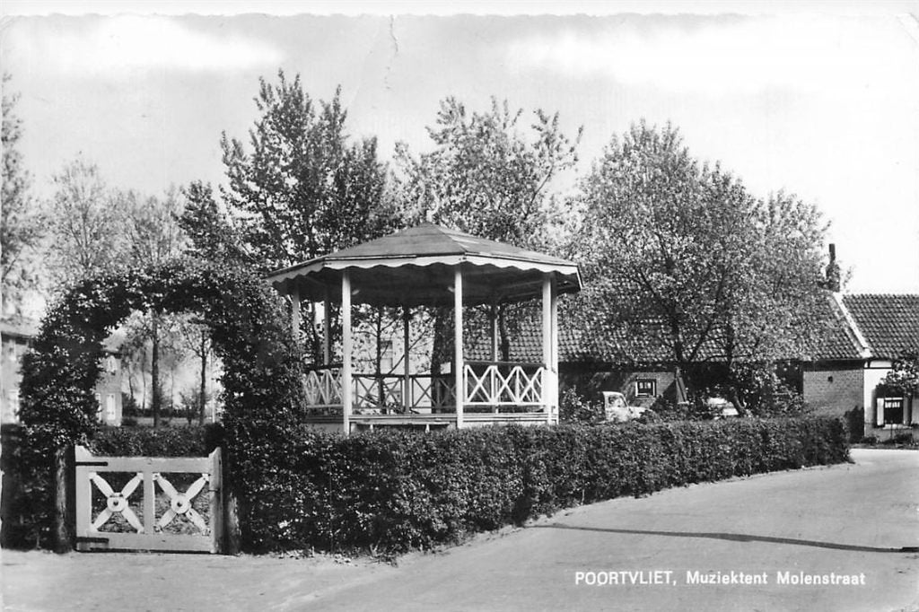378-360-031 Poortvliet  Muziektent Molenstraat, Verzamelen, Ansichtkaarten | Nederland, Verzenden, Voor 1920, Zeeland