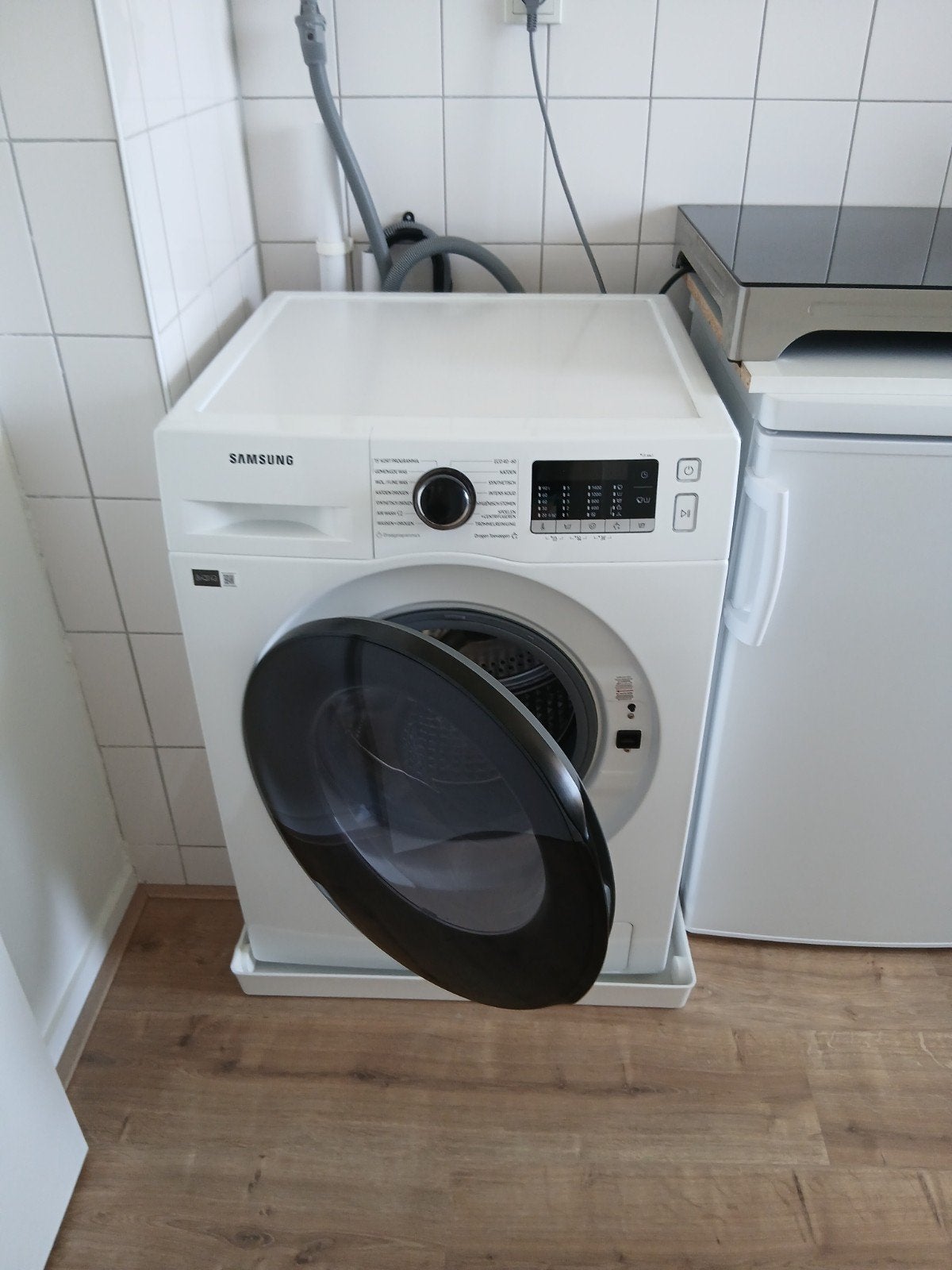 Samsung EcoBubble Was-droogcombinatie 1 jaar oud, Witgoed en Apparatuur, 6 tot 8 kg, Ophalen, Zo goed als nieuw, 85 tot 90 cm