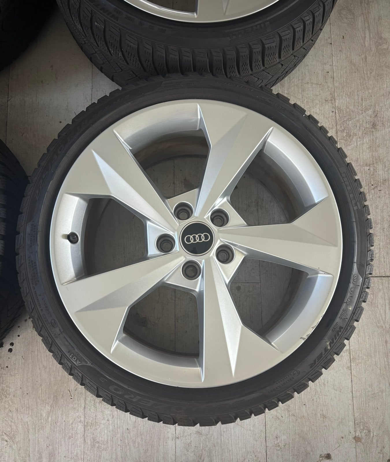 18 inch Originele Audi A3 S-line Velgen Golf Leon 5x112, Auto-onderdelen, Banden en Velgen, 18 inch, Banden en Velgen, 225 mm