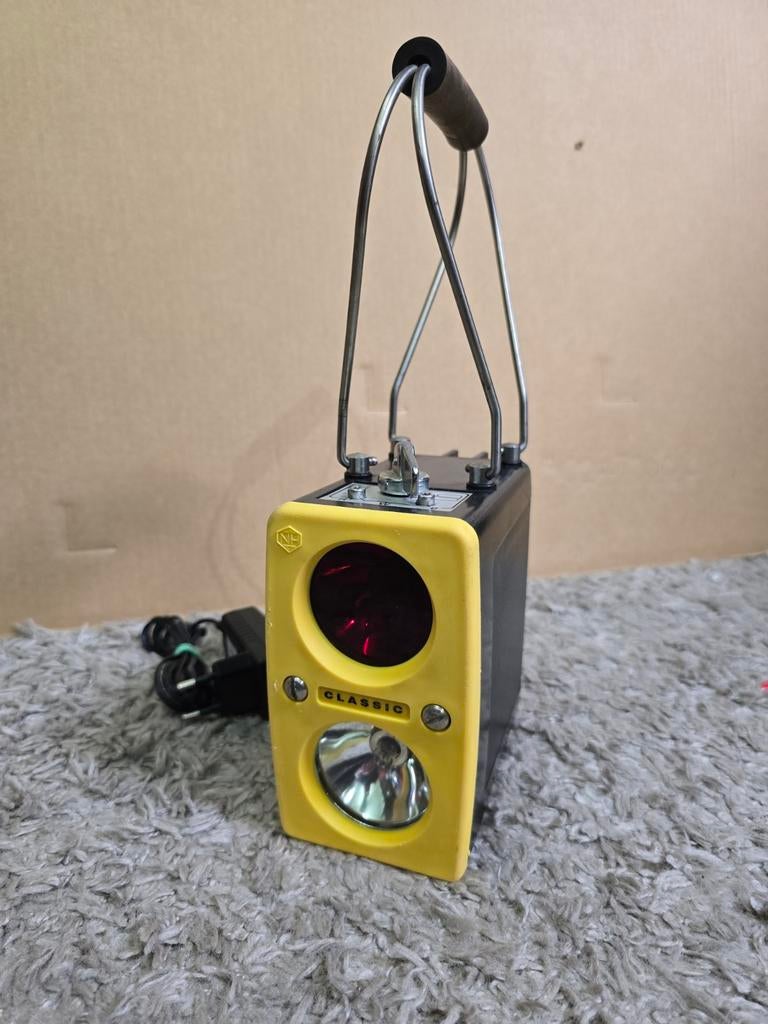 Vintage Classic Handlamp - Oplaadbare Zaklamp, Ophalen of Verzenden, Gebruikt, Accu