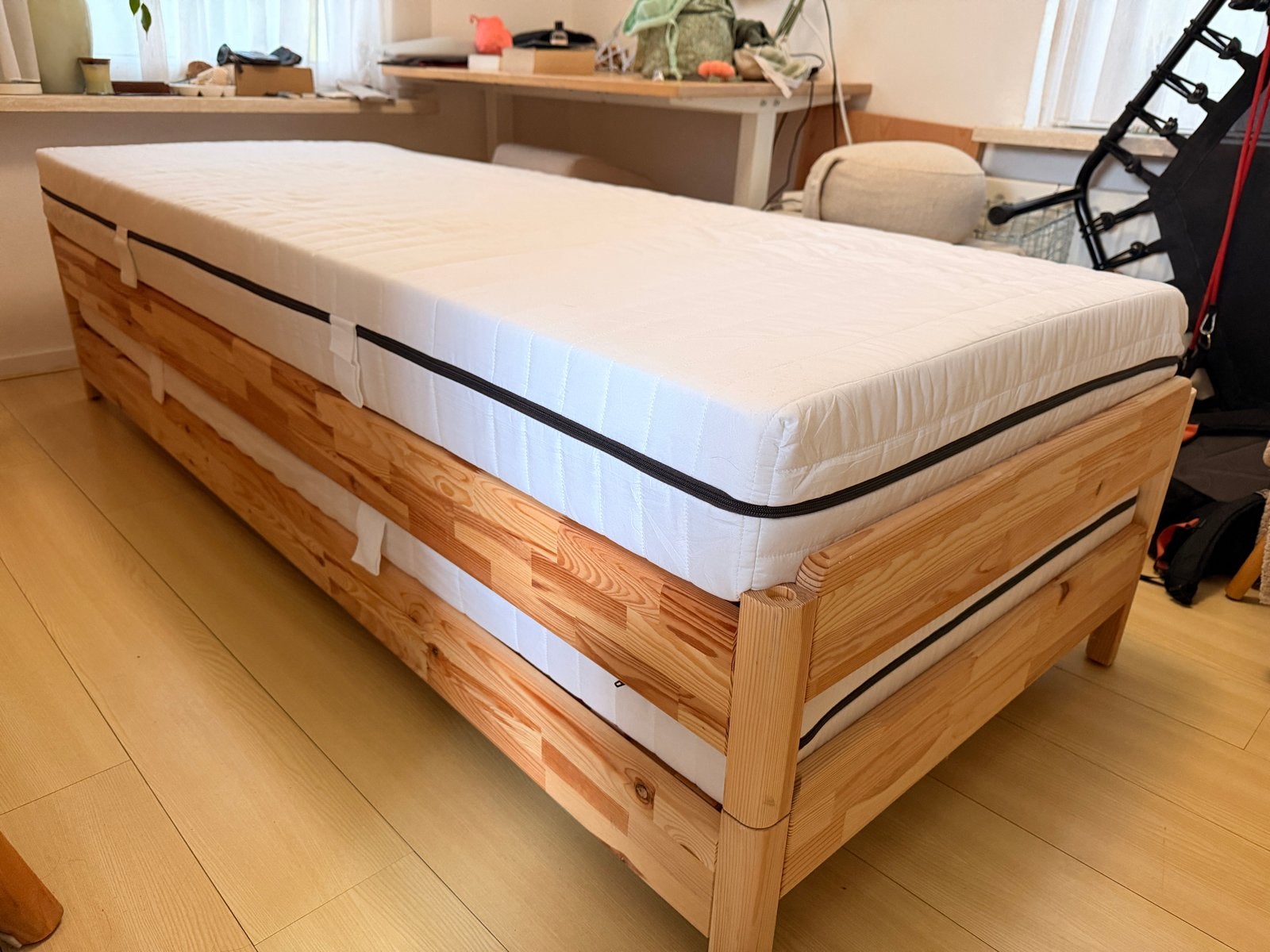 IKEA bed Utåker inclusief matrassen, Ophalen, Bruin, Tweepersoons, Zo goed als nieuw