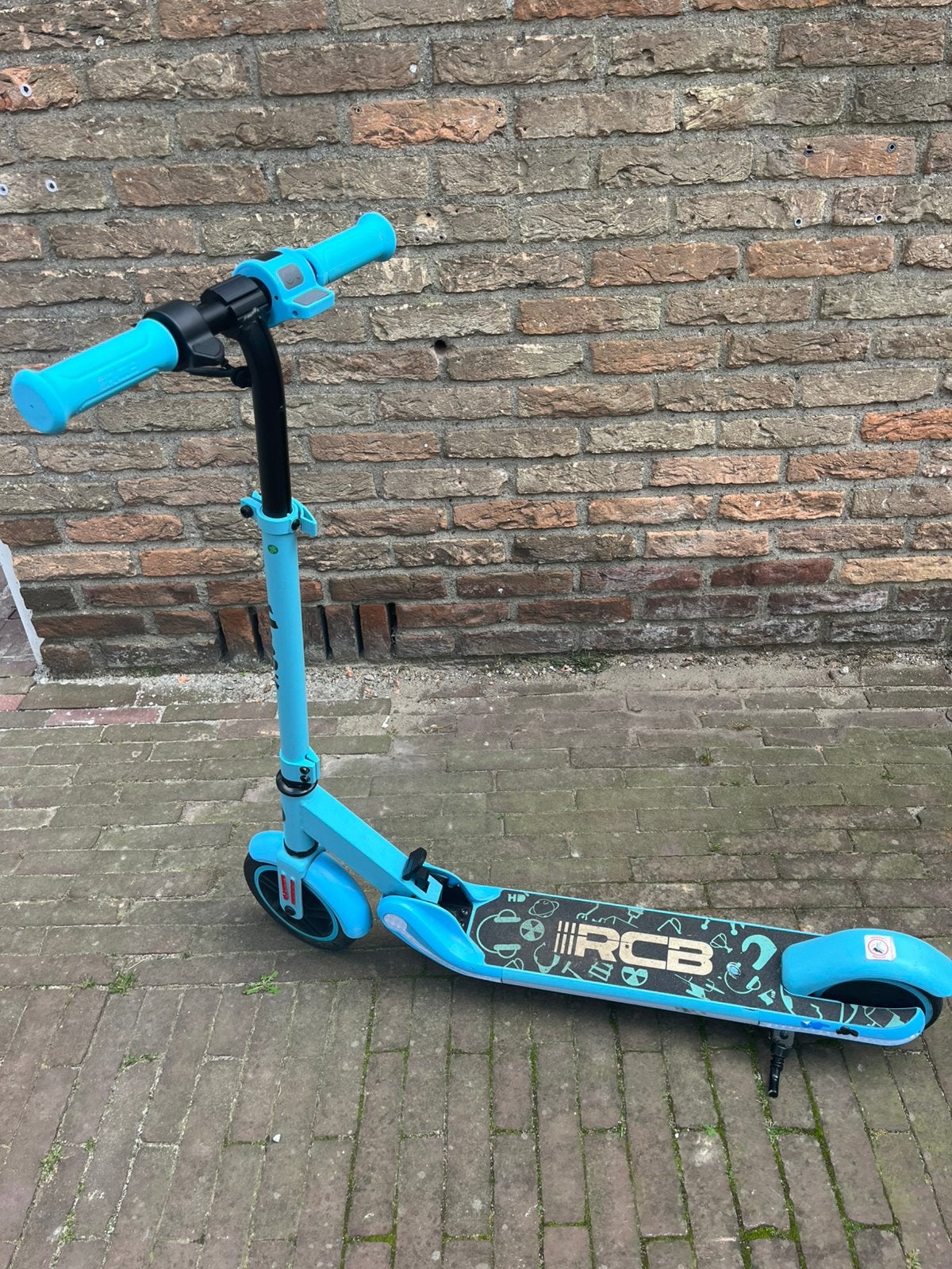 Elektrische step voor een kind, Ophalen, Zo goed als nieuw, Elektrische step (E-scooter)