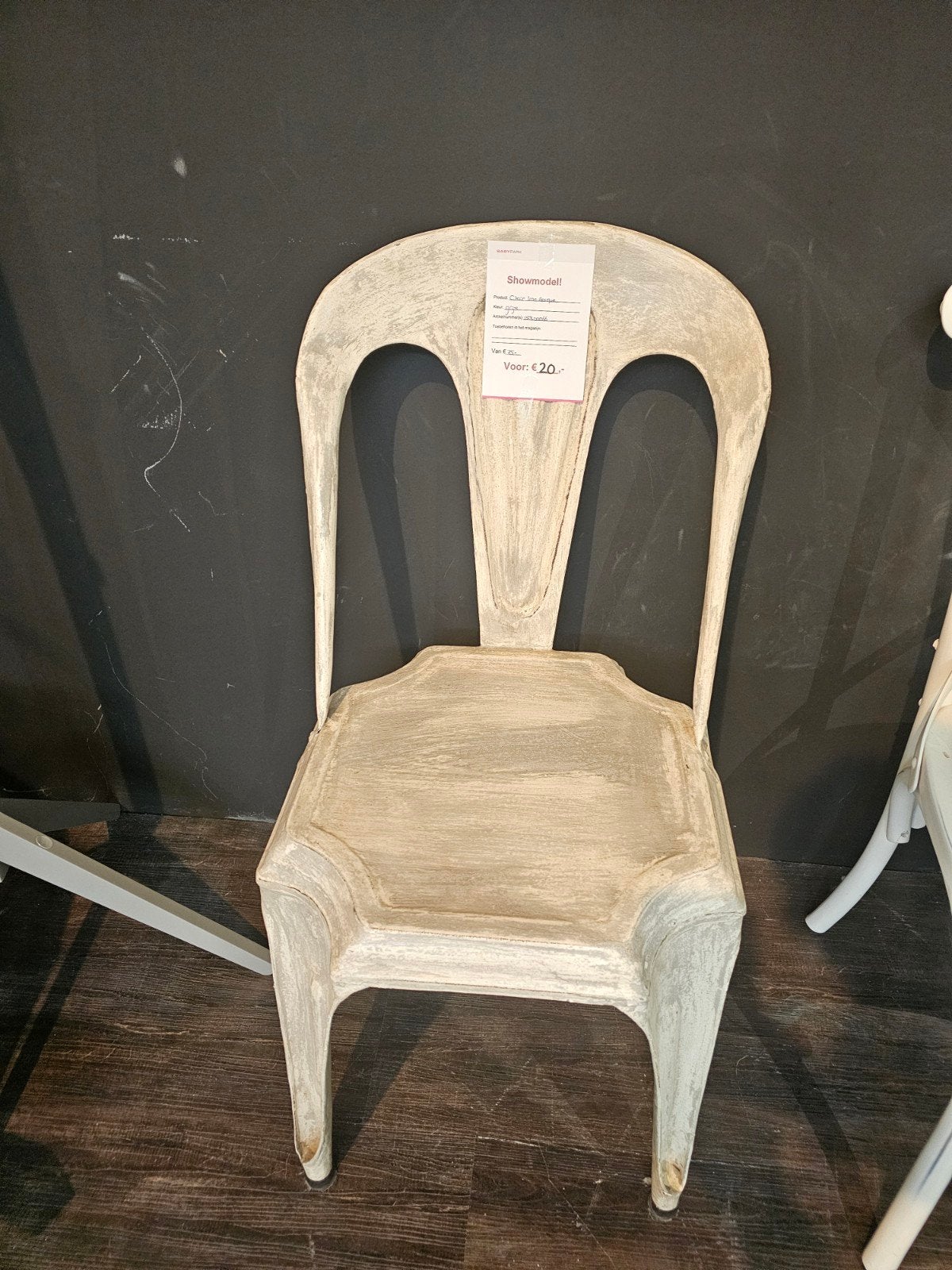Chair Iron Antique, grijs, Huis en Inrichting, Stoelen, Ophalen, Zo goed als nieuw, Metaal, Eén