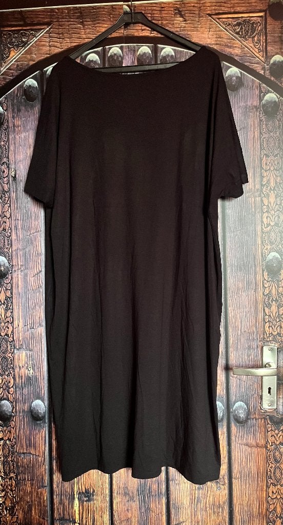 Mooie jurk maat 48 van Norah met uitsparingen bij de mouwen!, Kleding | Dames, Jurken, Zwart, Maat 46/48 (XL) of groter, Nieuw