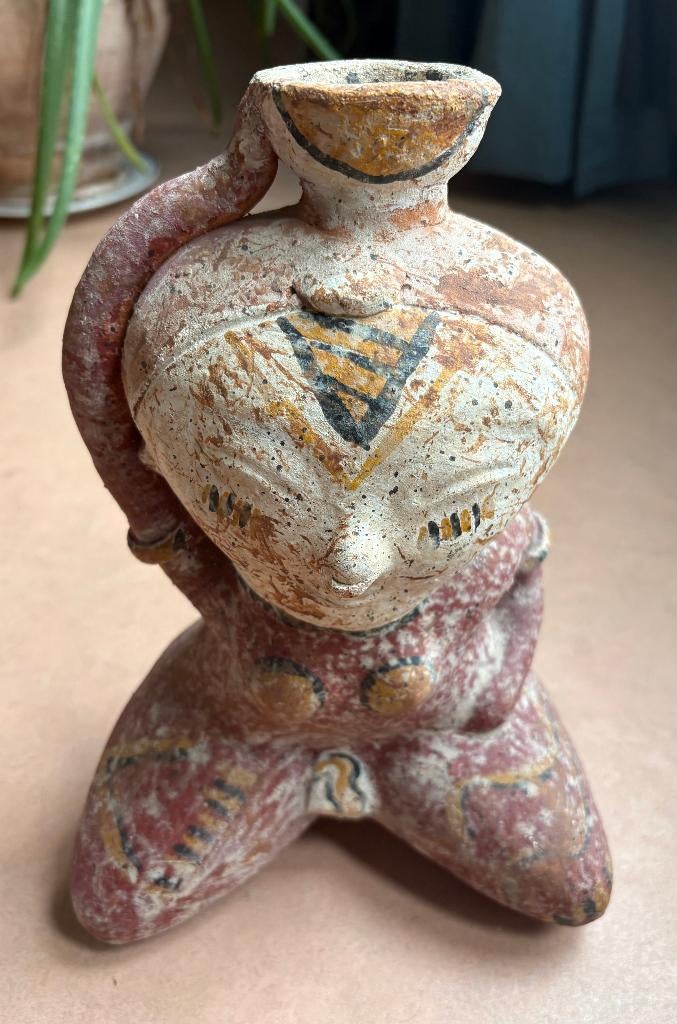 Vrouwenbeeld in precolumbiaanse Chinesco stijl, Antiek en Kunst, Ophalen of Verzenden