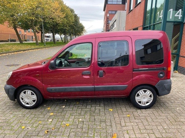 TE GEVRAAGD RENAULT KANGOO/CLIO/TWINGO, Auto's, Origineel Nederlands, Handgeschakeld, 1060 kg, 111 €/maand