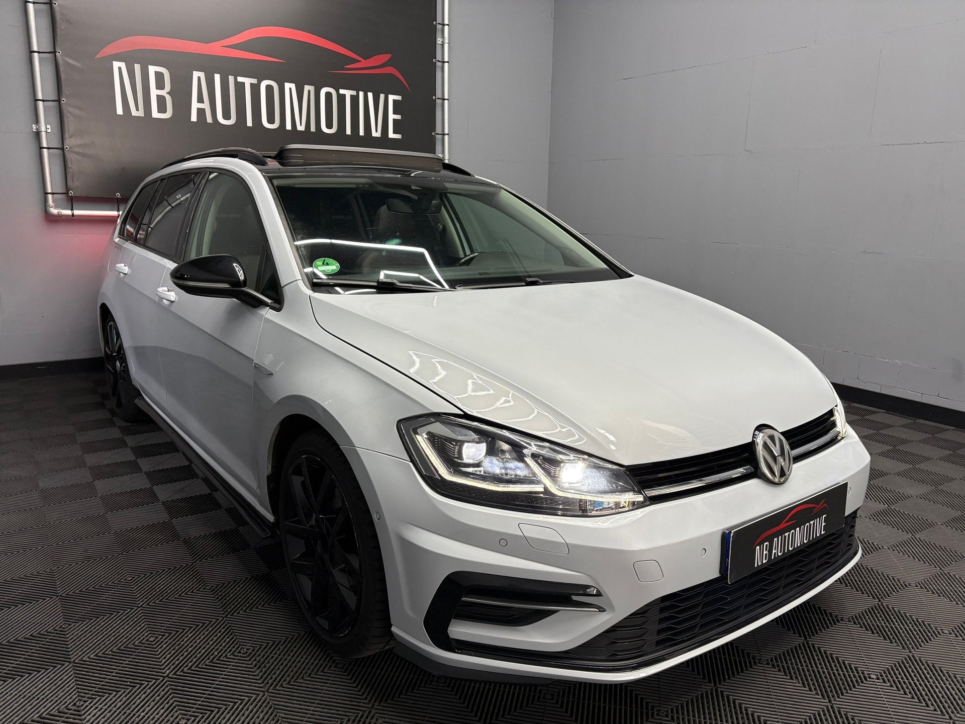 Volkswagen Golf Variant 1.4 TSI R-line Pano, Auto's, Volkswagen, Gebruikt, 4 cilinders, 150 pk, 1257 kg