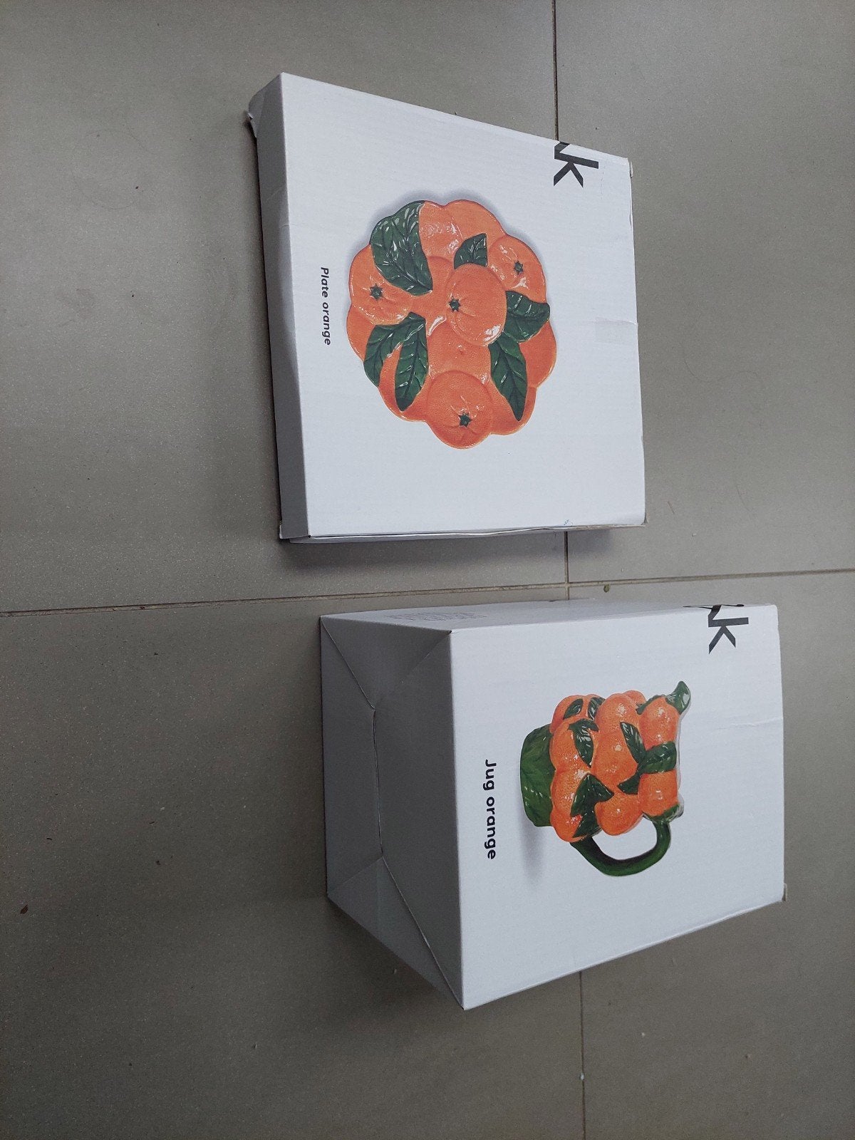 Oranje kan en bord en vaas - Nieuw in doos, Ophalen, Kan, Keramiek, Nieuw