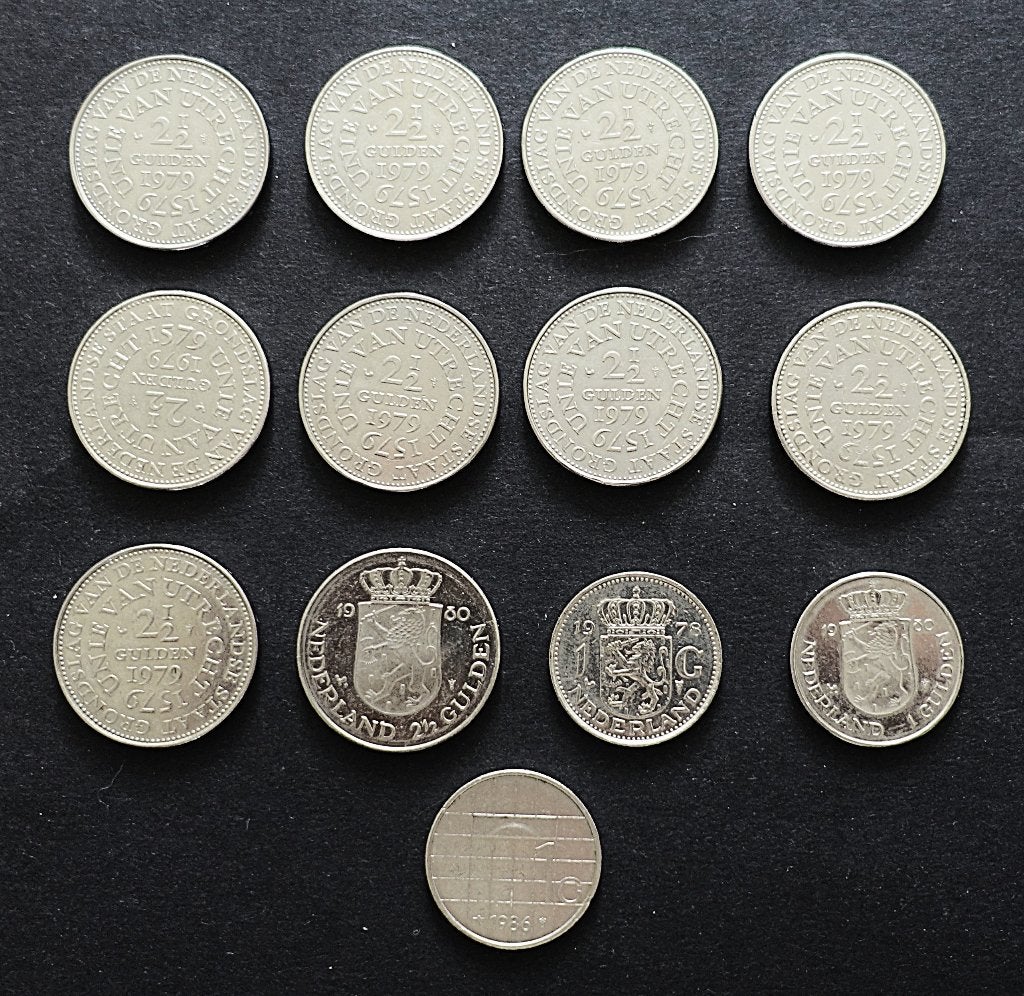 Set van 13 rijksdaalders en guldens. o.a. Uni van Utrecht., Ophalen of Verzenden, Koningin Juliana, 2½ gulden, Setje