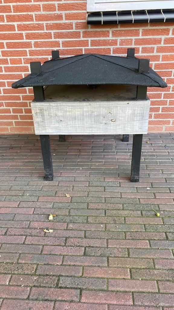 Robot grasmaaier afdak, Tuin en Terras, Robotmaaiers, Ophalen, Zo goed als nieuw