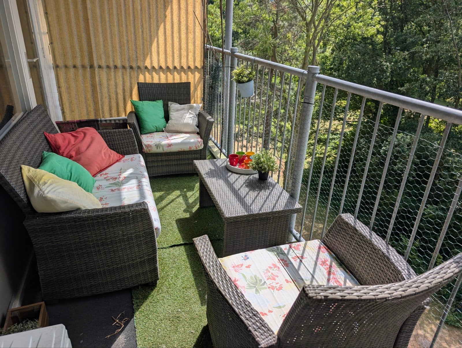 Loungeset met Kussens - Zo goed als nieuw, Ophalen, 4 zitplaatsen, Loungeset, Wicker