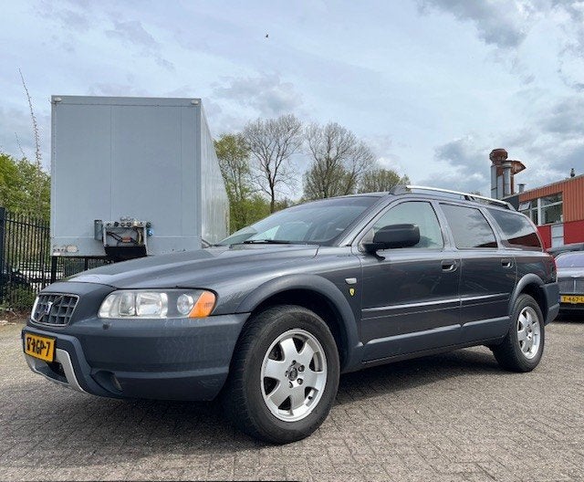 Volvo XC70 2.5 T Kinetic/Automaat/Trekhaak/Leder/Youngtimer/, Automaat, Zwart, XC70, 2521 cc