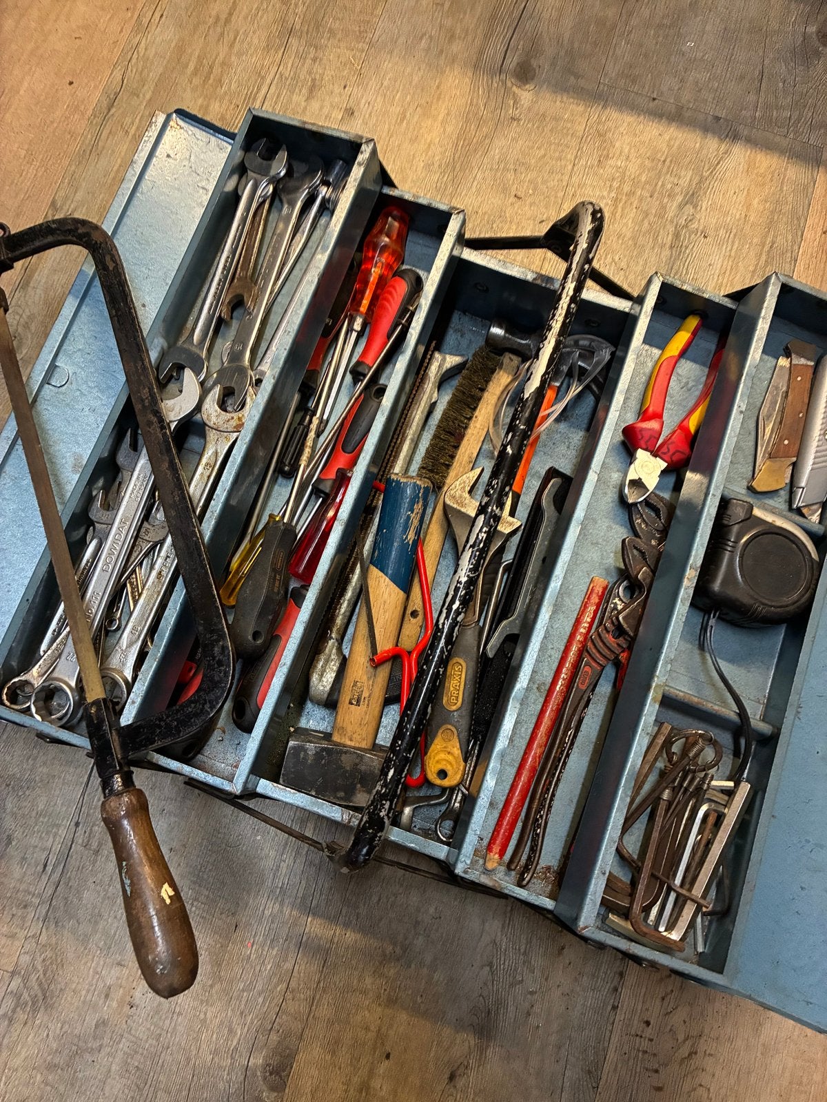 Gereedschapskist met diverse handgereedschappen, Ophalen, Gebruikt, Gereedschapsset, Overige merken