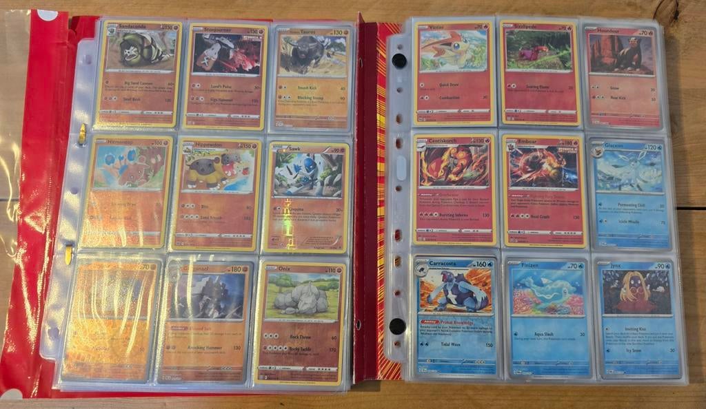 2 mappen vol (reverse) holo Pokémonkaarten - Nieuwstaat!, Ophalen of Verzenden, Zo goed als nieuw, Meerdere kaarten, Foil