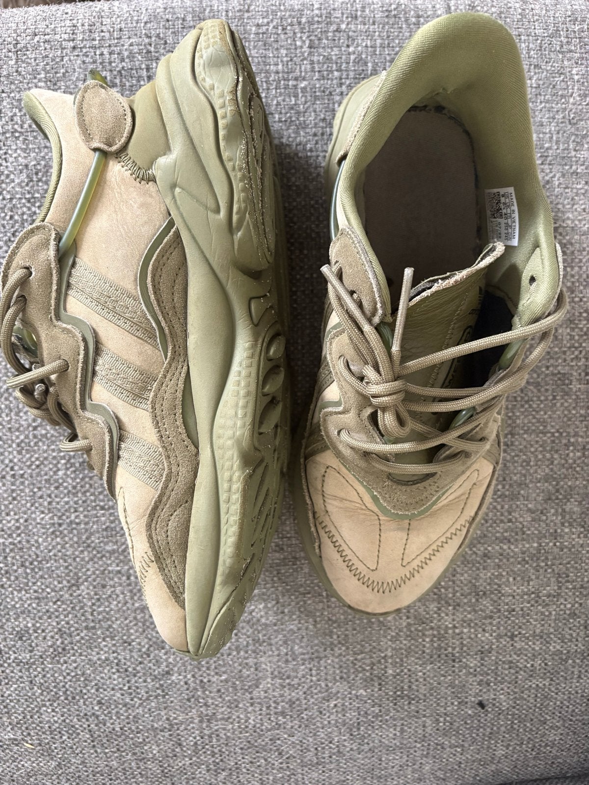Adidas Ozweego sneakers - Zo goed als nieuw, Ophalen of Verzenden, Zo goed als nieuw, Overige kleuren, Sneakers of Gympen