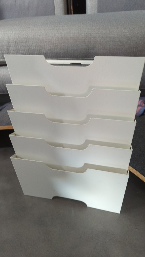 IKEA Kvissle wandopberger tijdschriftenhouder, Ophalen, Zo goed als nieuw