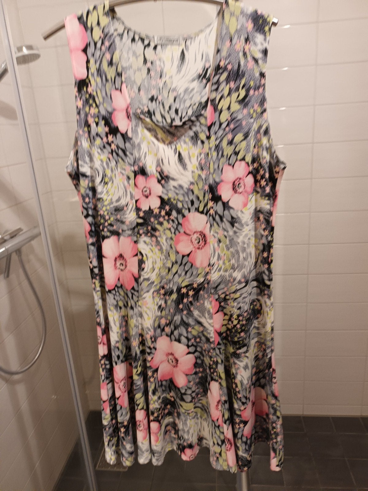 Magna zomerjurk met bloemenprint, maat 46/48, Overige kleuren, Maat 46/48 (XL) of groter, Ophalen of Verzenden, Magna