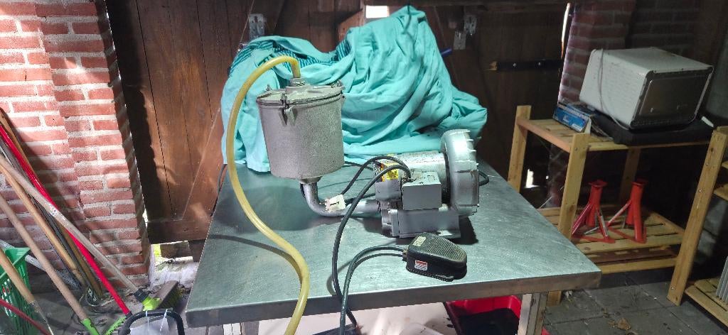 clipper stofafzuiger voor (goudsmid) graveermachines, Ophalen, Gebruikt
