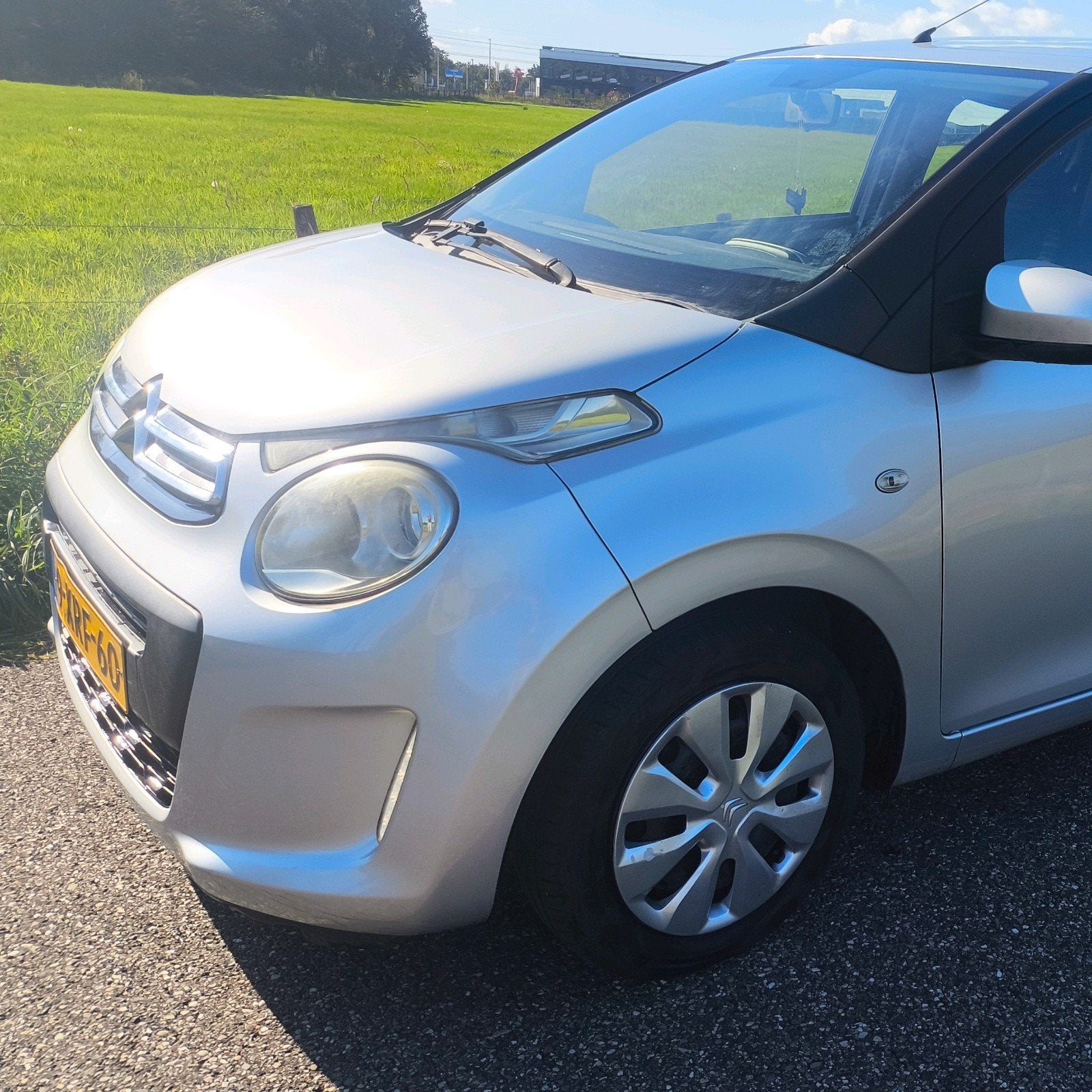 Citroen C1 Grijs Bumper spatschermen ect voorkop 2014-2022, Ophalen of Verzenden, Voor, Bumper