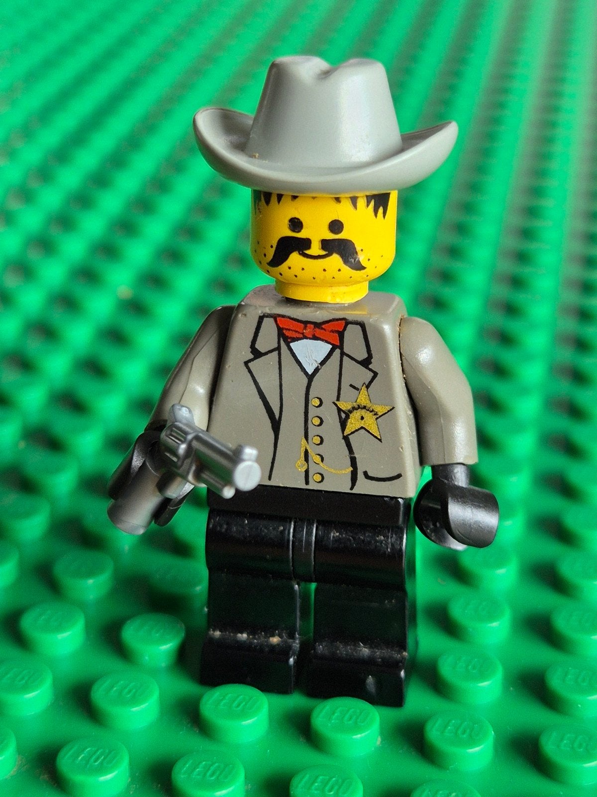 Lego Minifiguur Sheriff Cowboy met Revolver en Hoed, Ophalen of Verzenden, Gebruikt, Minifiguur, Lego