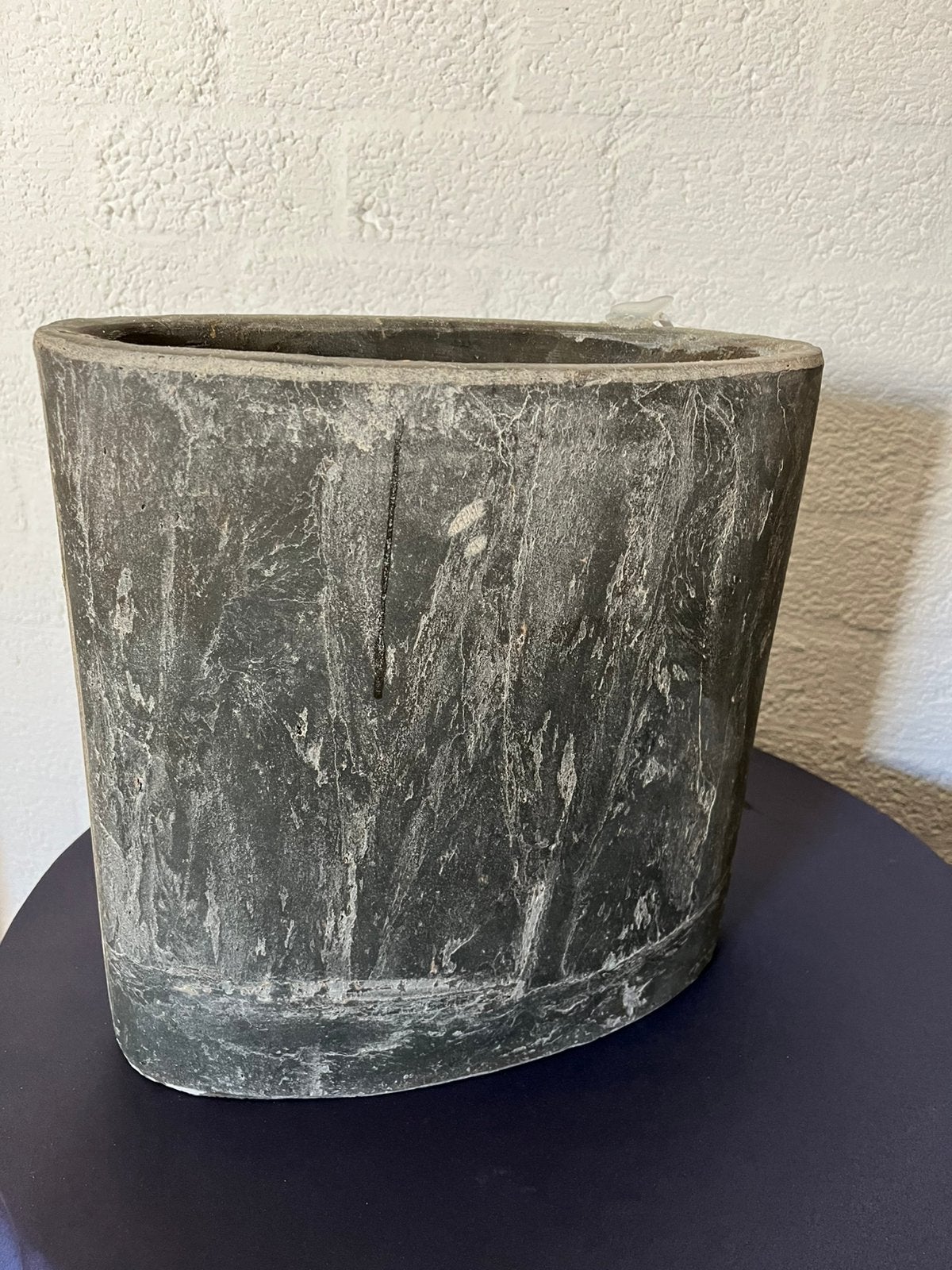 Ovale bloempot.  Beton look, Binnen, Ophalen of Verzenden, Zo goed als nieuw, Overige vormen