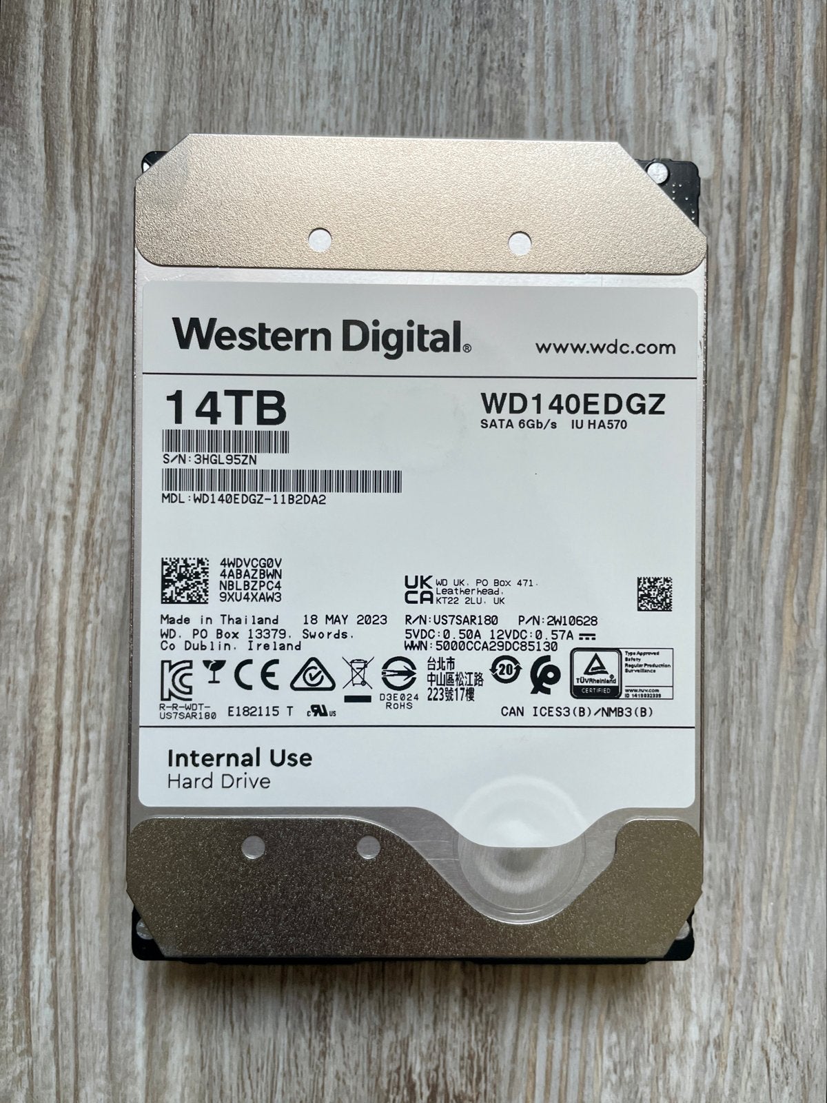 Western Digital WD140EDGZ 14TB SATA HDD - Intern Gebruik, Computers en Software, Intern, Zo goed als nieuw, Desktop, 14TB