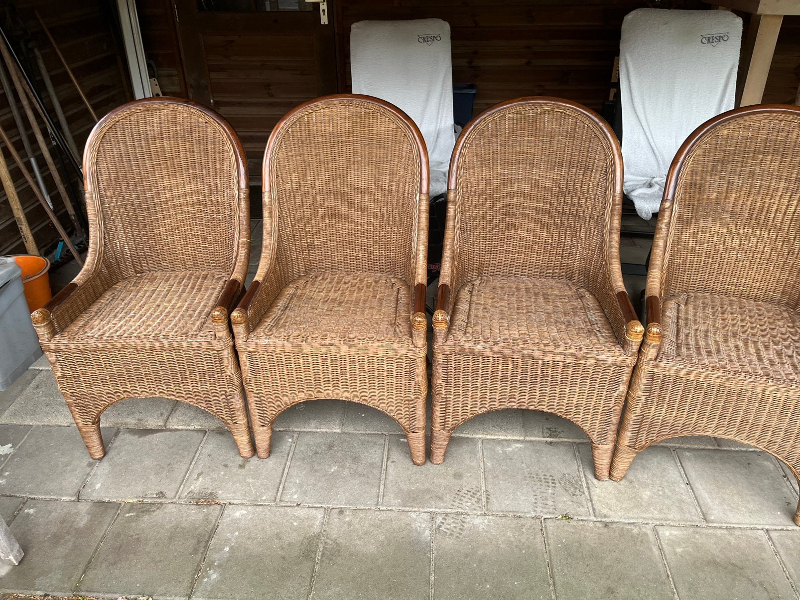 Gratis Rott te an eetkamerstoelen, Ophalen