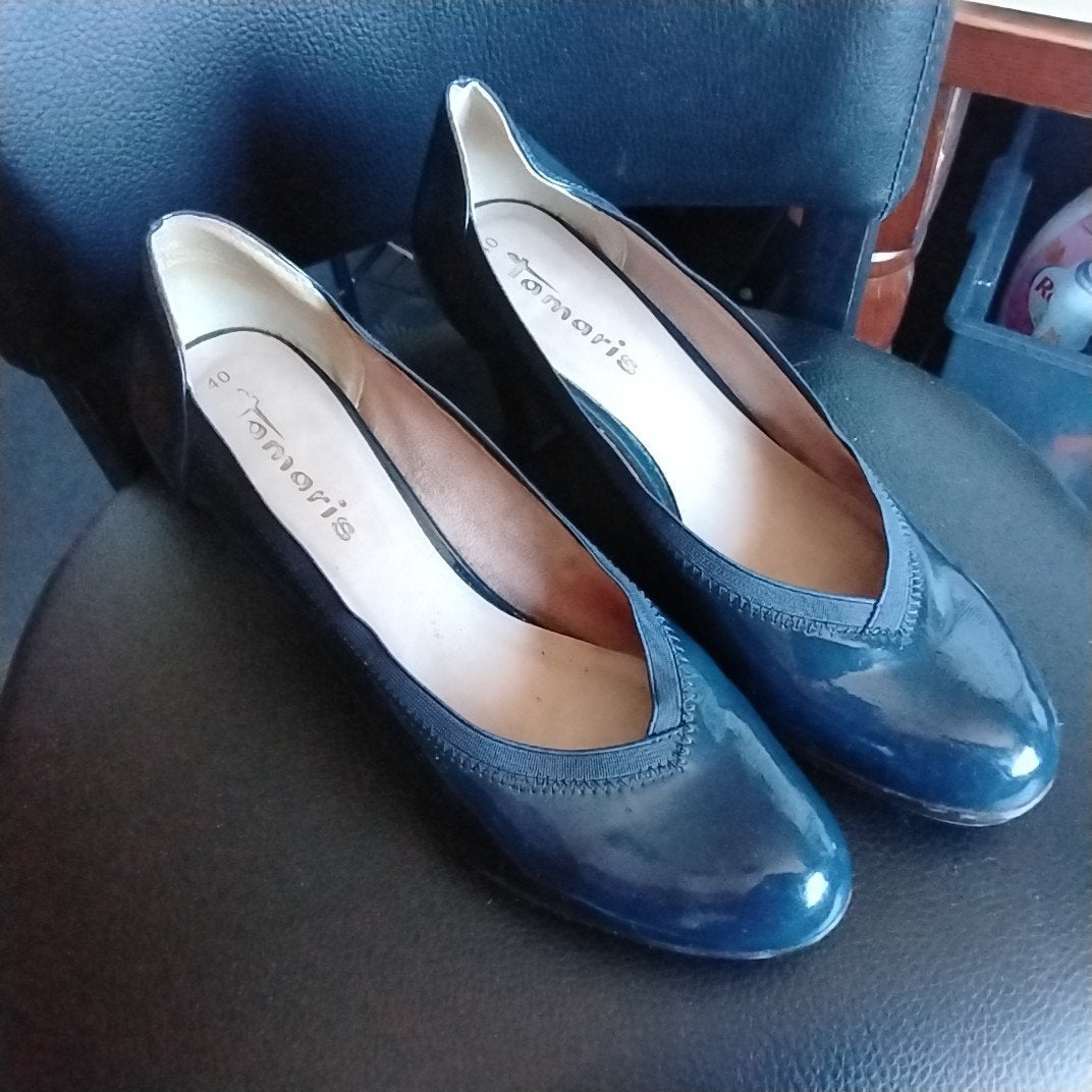 Tamaris blauwe lakleren pumps - Maat 40, Pumps, Blauw, Zo goed als nieuw, Ophalen