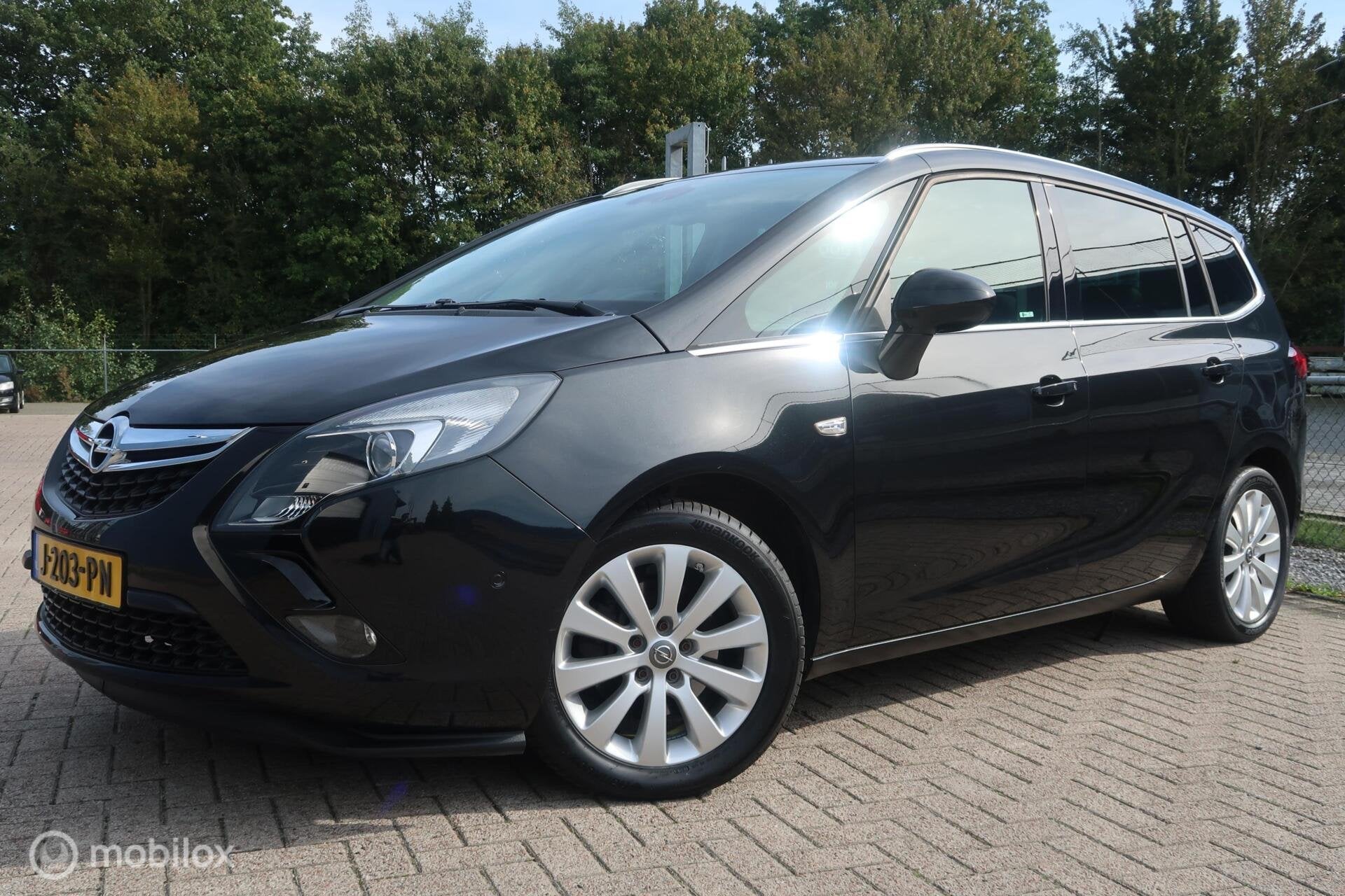 Opel Zafira Tourer 1.4 Innovation 7p AUTOMAAT, TREKHAAK, Auto's, Parkeersensor, 15 km/l, Gebruikt, 4 cilinders