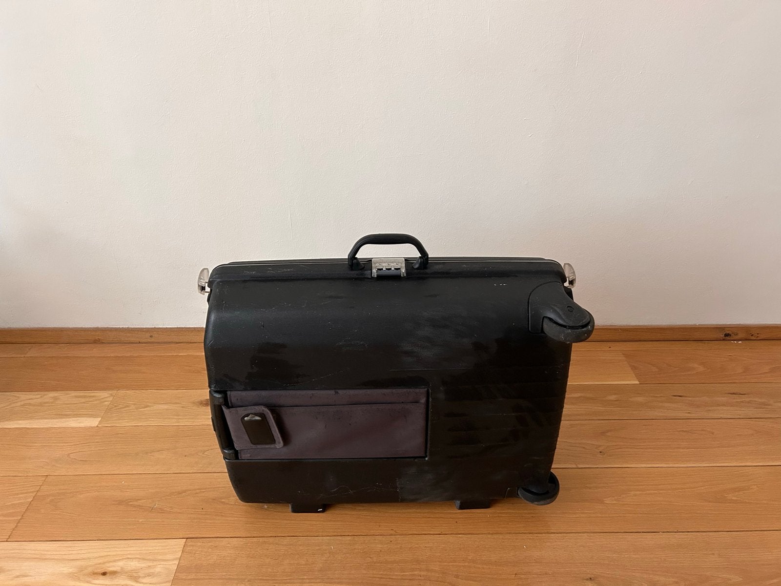 Zwarte Reiskoffer met Wieltjes - Handig voor Korte Trips, Ophalen, 40 tot 60 cm, Gebruikt, 20 tot 30 cm