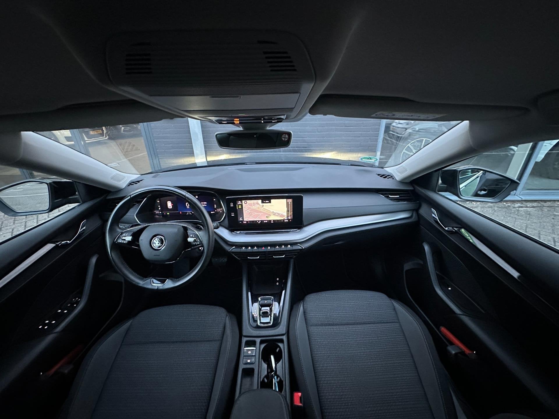 Skoda Octavia Combi 1.0 e-TSI Business Edition/APP-CONNECT/N, Stof, Gebruikt, Euro 6, Hybride Elektrisch/Benzine