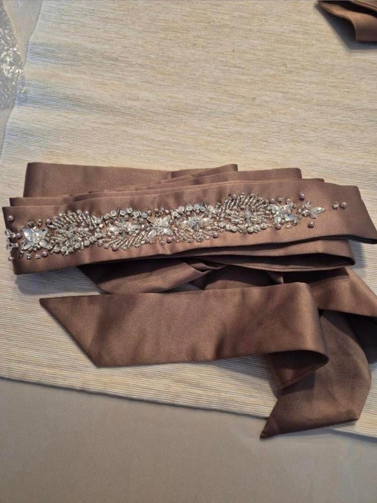 Elegante bruine satijnen riem met strass en parels, Tailleriem, Ophalen of Verzenden, 3 tot 5 cm, Bruin
