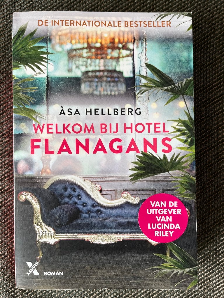 Åsa Hellberg - Welkom bij Hotel Flanagans. (2021), Ophalen of Verzenden, Zo goed als nieuw, Åsa Hellberg