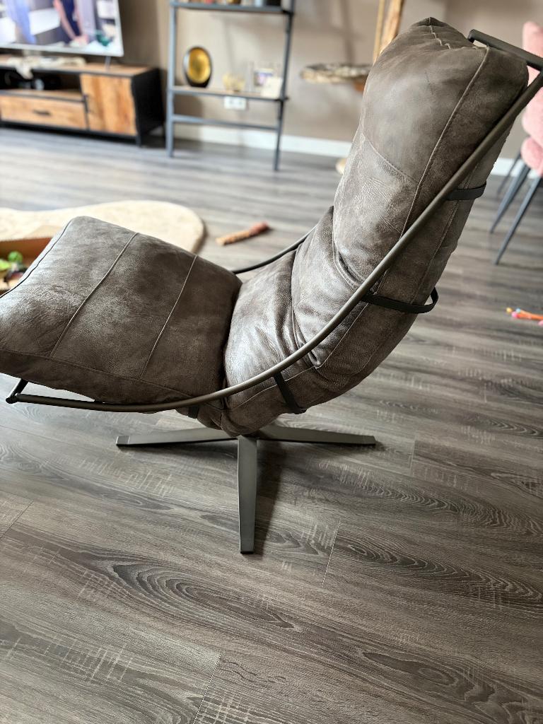 Mooie leren draaifauteuil, Ophalen, 100 tot 125 cm, Stoer/industrieel, Leer