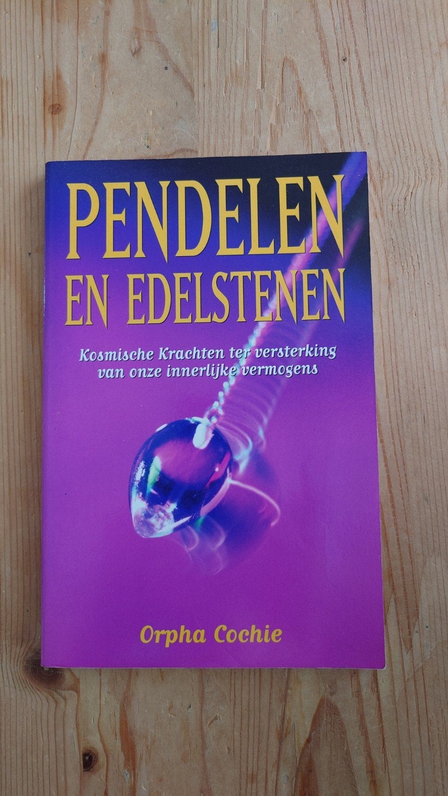 O. Cochie - Pendelen en edelstenen, Boeken, Achtergrond en Informatie, Spiritualiteit algemeen, Ophalen of Verzenden, Zo goed als nieuw