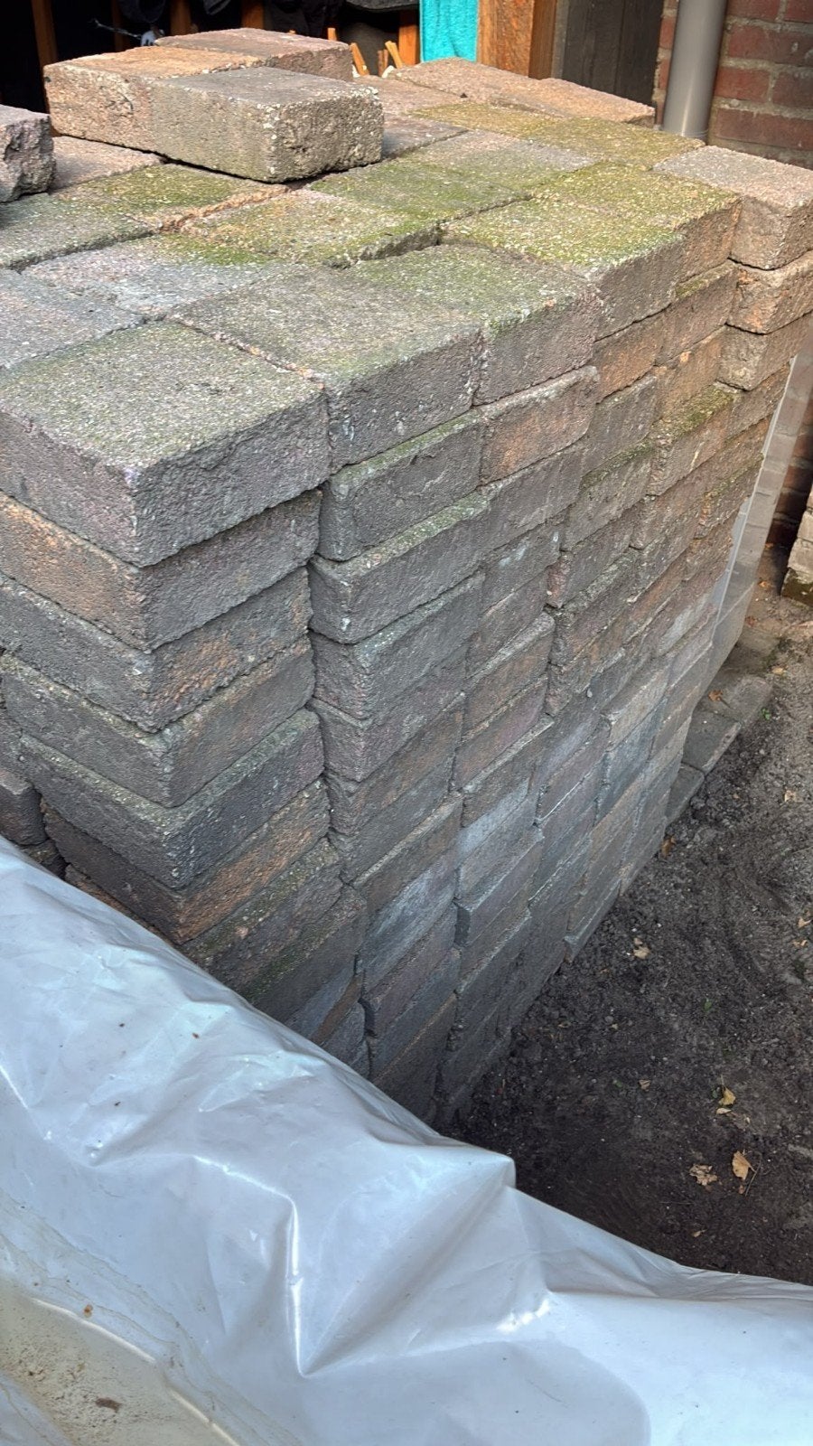GRATIS OP TE HALEN Stenen., Tuin en Terras, Ophalen, Gebruikt, Beton, Klinkers