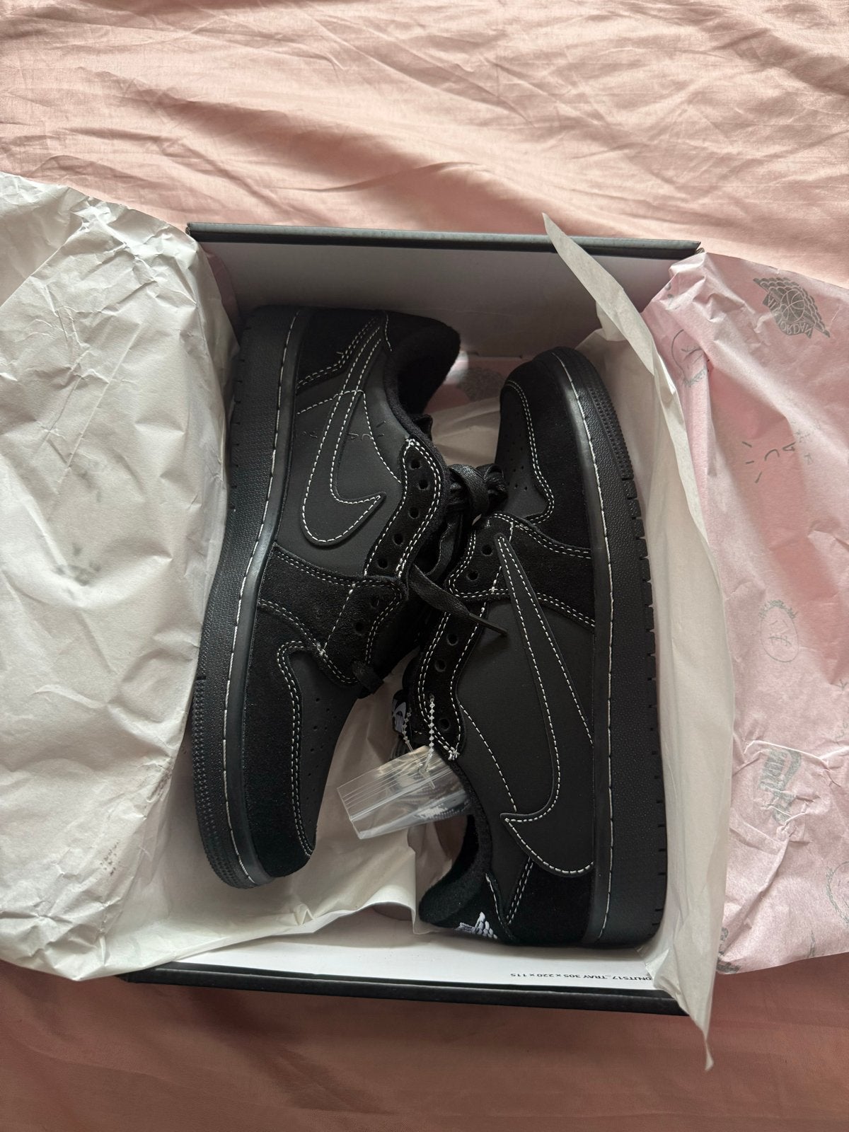 Travis Scott Air Jordan 1 Low OG Black Phantom Maat 40, Kleding | Dames, Ophalen of Verzenden, Nieuw, Zwart